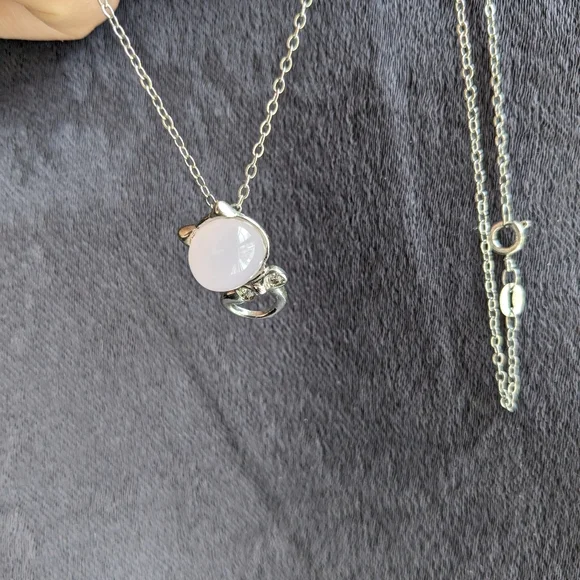 Silver cat necklace and earrings - Picture 3 of 6